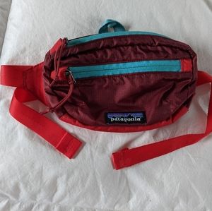 Patagonia mini hip travel pack